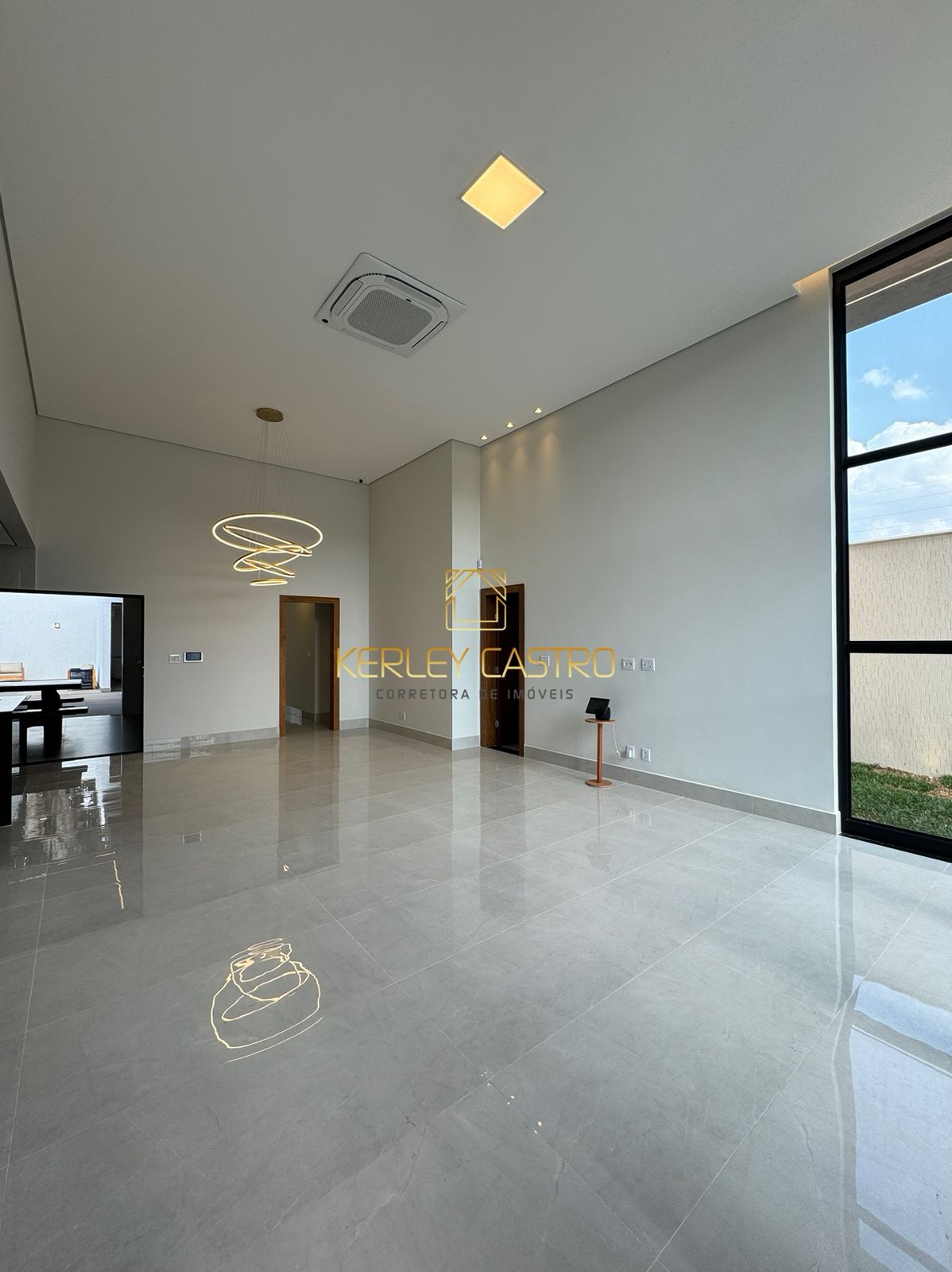 VENDO MARAVILHOSA CASA DE ALTO PADRÃO NO JARDIM CAMBUÍ